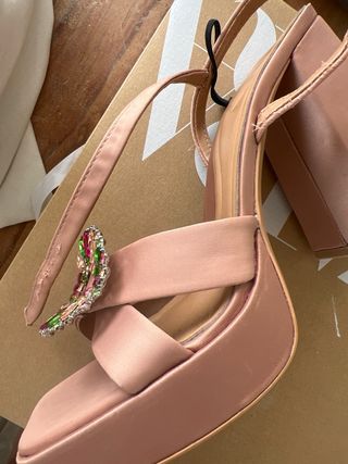 Sandalias Zara plataforma rosa - 44