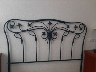 Cabecero forja negro verdoso con dorado matrimonio