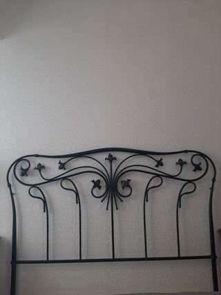 Cabecero forja negro verdoso con dorado matrimonio