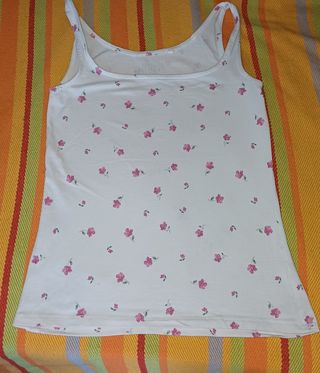Camiseta tirantes flores - ClockHouse