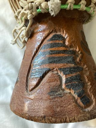 Djembé africano artesanal