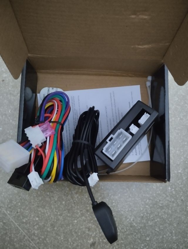 Controlador de luces coche automático