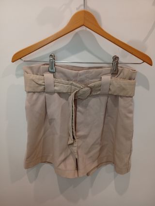 Shorts beige Stradivarius - Talla M