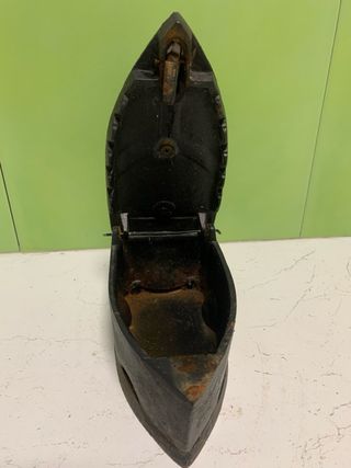 Plancha antigua de hierro