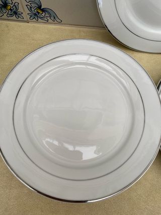 6 Platos Postre - Blanco con ribete plateado