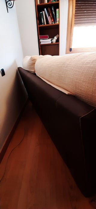 Sofá 2 plazas beige y marrón