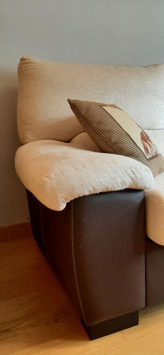 Sofá 2 plazas beige y marrón