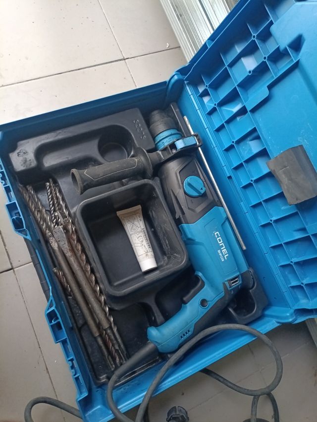 Taladro percutor Conel 850W