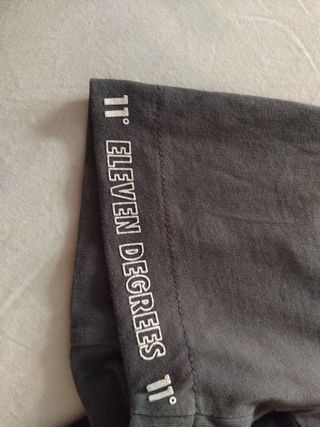 Camiseta Eleven Degrees L - Gris/Negra