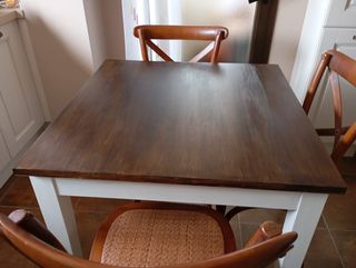 Mesa cocina madera blanca y marrón