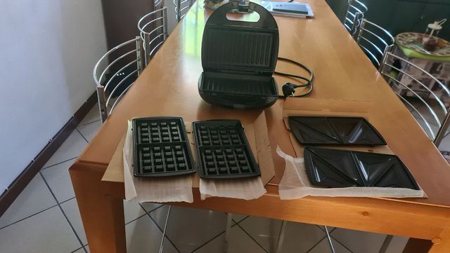 Tostiera elettrica 3 in 1