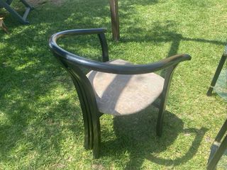 Conjunto jardín clásico: 2 sillas + mesa +Pedestal