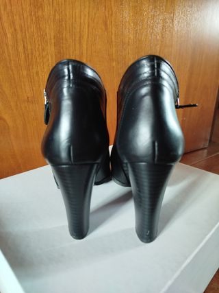 Botines negros tacón mujer