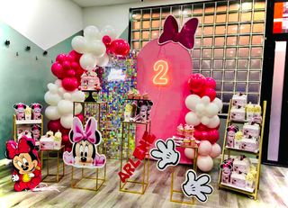 ALQUILER MESAS - CILINDROS - ARCOS - DECO