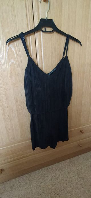 Vestido plisado negro