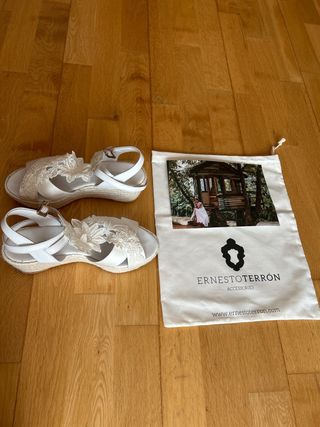 Sandalias blancas mujer cuña