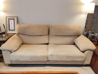Sofá 2 plazas beige