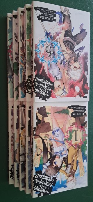 Manga Is it Wrong to pick up Girls in a ... Inglés