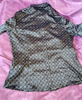 BLUSA NEGRA ESTAMPADA T48