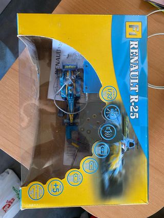 Renault F1 R25 Teledirigido