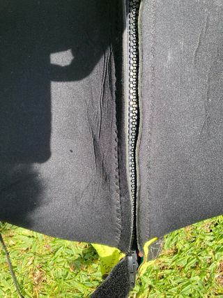 Traje neopreno talla L manga corta