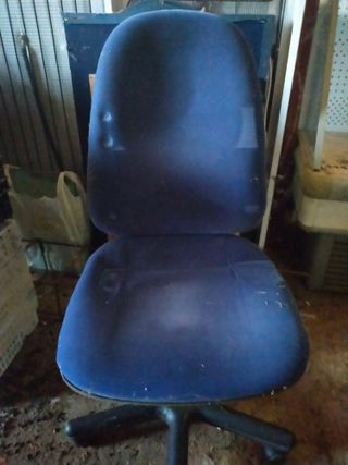 Cama madera 1,05m y 4 sillas Vintage