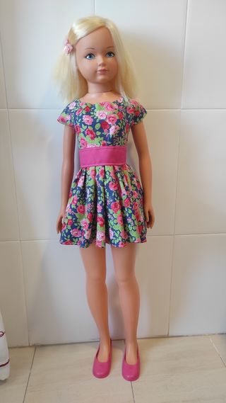 Muñeca María 105cm + Vestido extra en buen estado.