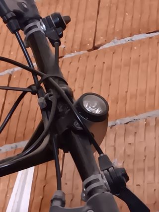 Bicicleta montaña antigua. Repintada