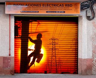 PINTOR Deco Graffiti COMERCIAL escaparate cierre