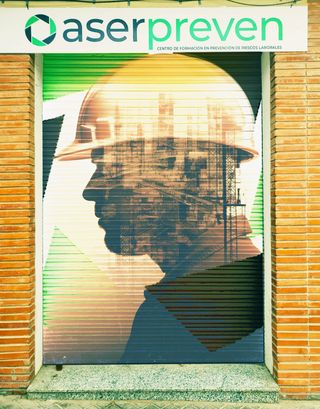 PINTOR Deco Graffiti COMERCIAL escaparate cierre