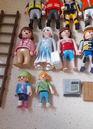 Lote Playmobil: 26 figuras + accesorios