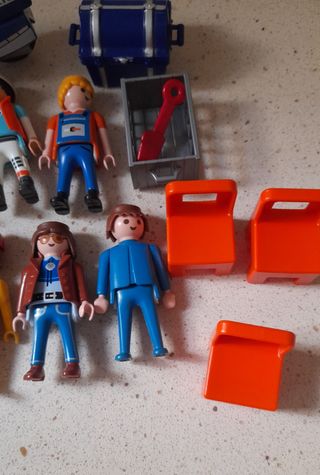 Lote Playmobil: 26 figuras + accesorios