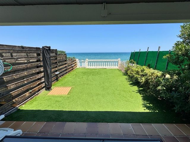 Vivienda unifamiliar en 1ª línea de playa