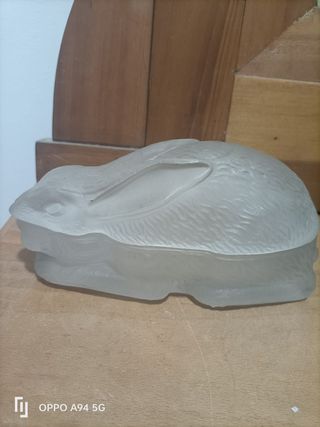 Scatola vintage a forma di coniglio