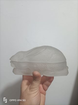 Scatola vintage a forma di coniglio