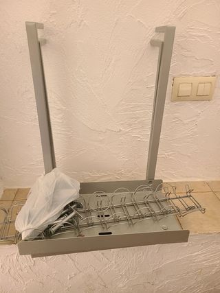 Soporte torre PC + recogecables