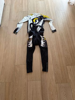 Maillot ciclismo Scott: conjunto