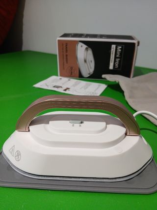 Mini Plancha de Viaje - Ligera y Portátil