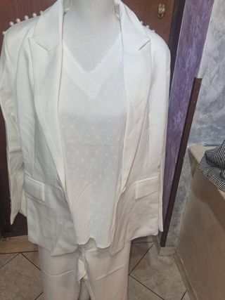 Completo giacca e pantalone bianco