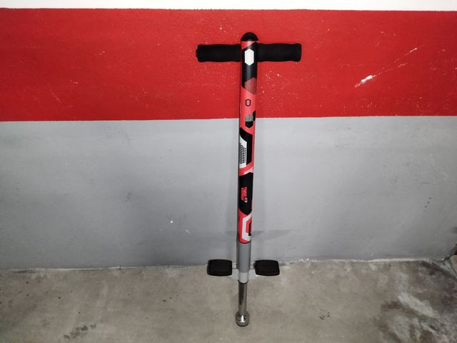 Palo saltador infantil