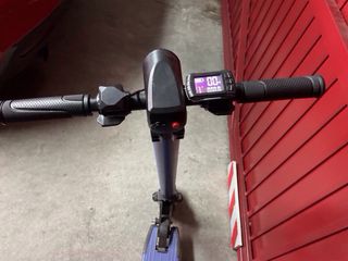 Patinete eléctrico AquaCity azul