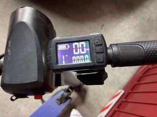 Patinete eléctrico AquaCity azul