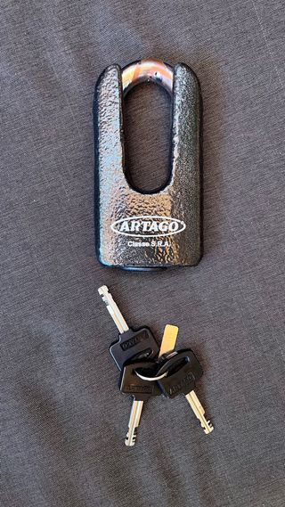 Pack ARTAGO 69 DUO, candado y cadena cementada