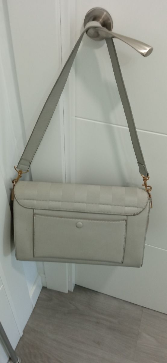 Bolso Parfois gris perla