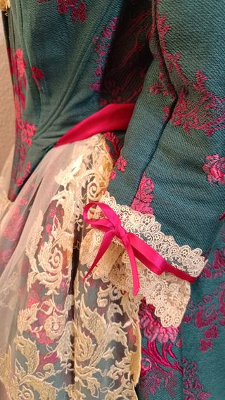 Traje fallera verde siglo XVIII