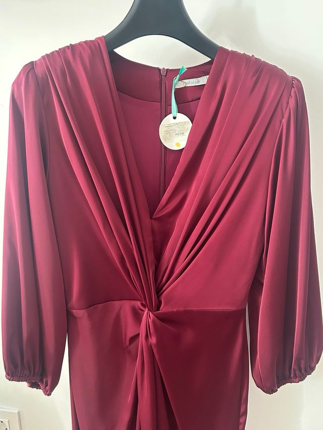 Vestido granate midi, sin estrenar. Marca Heloise