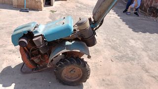 Mula mecánica Gymet 12cv: ruedas y chilenos