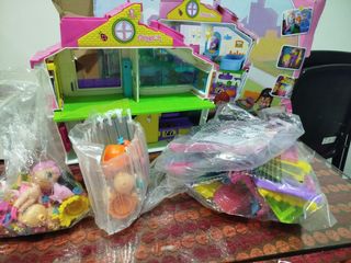 Casa PinyPon con Muñecas