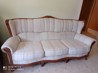 Sofá antiguo de madera - beige