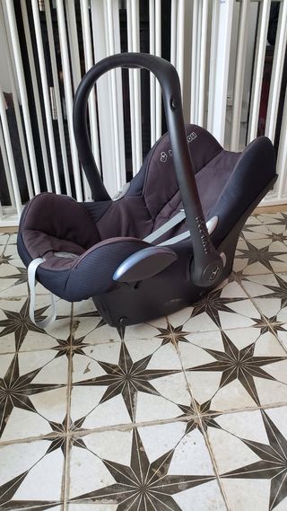 Maxi-Cosi Portabebés + base coche